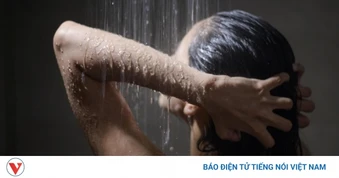 Hè đến tắm giải nhiệt kiểu này rất hại sức khoẻ, nhiều người vẫn làm hàng ngày