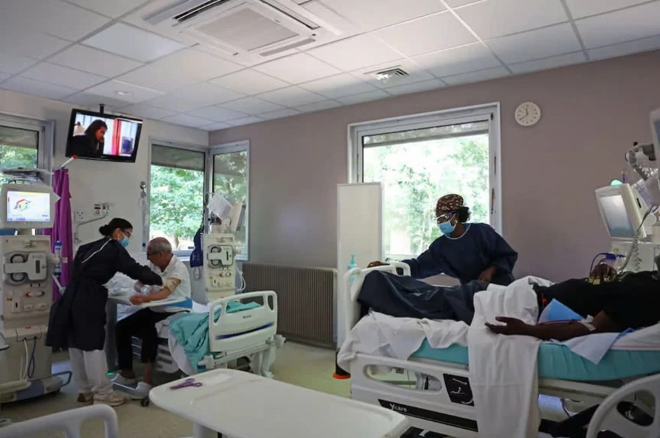 Hệ thống y tế Pháp chạm ngưỡng vỡ trận vì nắng nóng Hệ thống y tế Pháp chạm ngưỡng vỡ trận vì nắng nóng