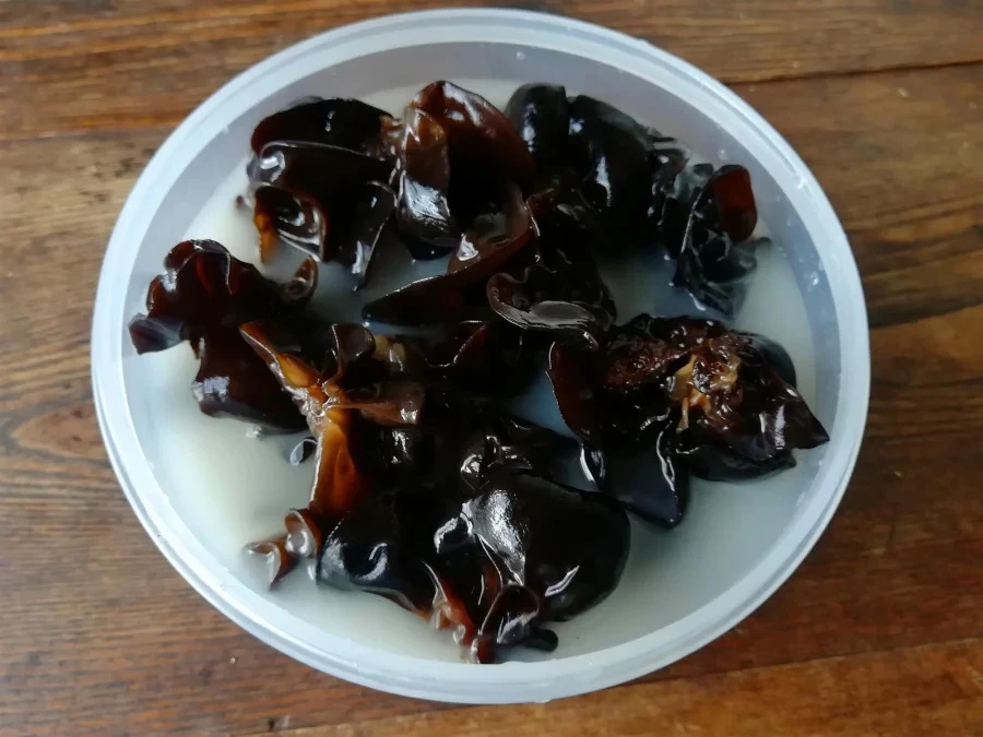 Hết vợ đến chồng phát hiện ung thư gan giai đoạn cuối, bác sĩ thở dài: "Giá như ai cũng biết vứt thứ này vào sọt rác"