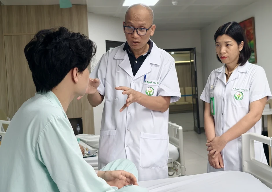 Hi hữu: Lấy đôi đũa 'mắc kẹt' trong 2 hốc mắt nam thanh niên Hi hữu: Lấy đôi đũa 'mắc kẹt' trong 2 hốc mắt nam thanh niên