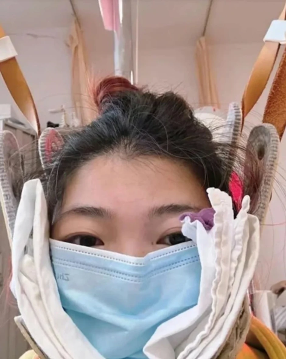 Hiểm họa liệt toàn thân từ trào lưu 'treo cổ' chữa bệnh Hiểm họa liệt toàn thân từ trào lưu 'treo cổ' chữa bệnh