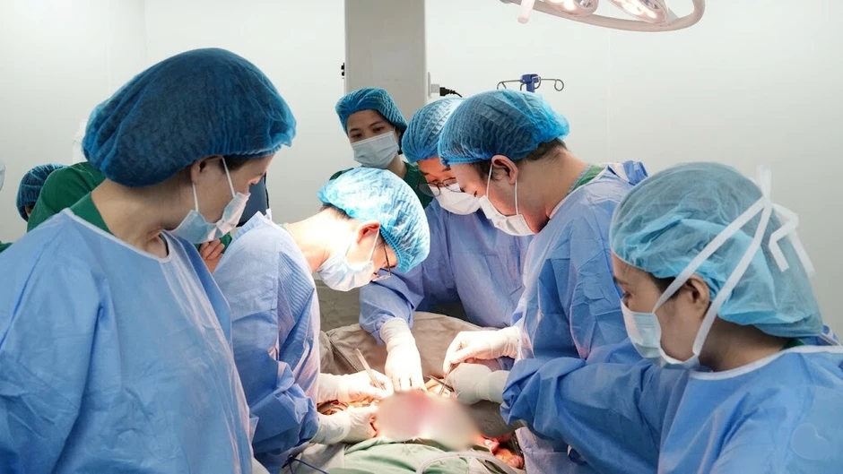 Hiến tạng người đàn ông 41 tuổi bị chết não do tai nạn giao thông Hiến tạng người đàn ông 41 tuổi bị chết não do tai nạn giao thông