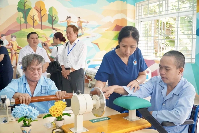 Hình ảnh đầy xúc động của người khuyết tật trong ngày đặc biệt Hình ảnh đầy xúc động của người khuyết tật trong ngày đặc biệt