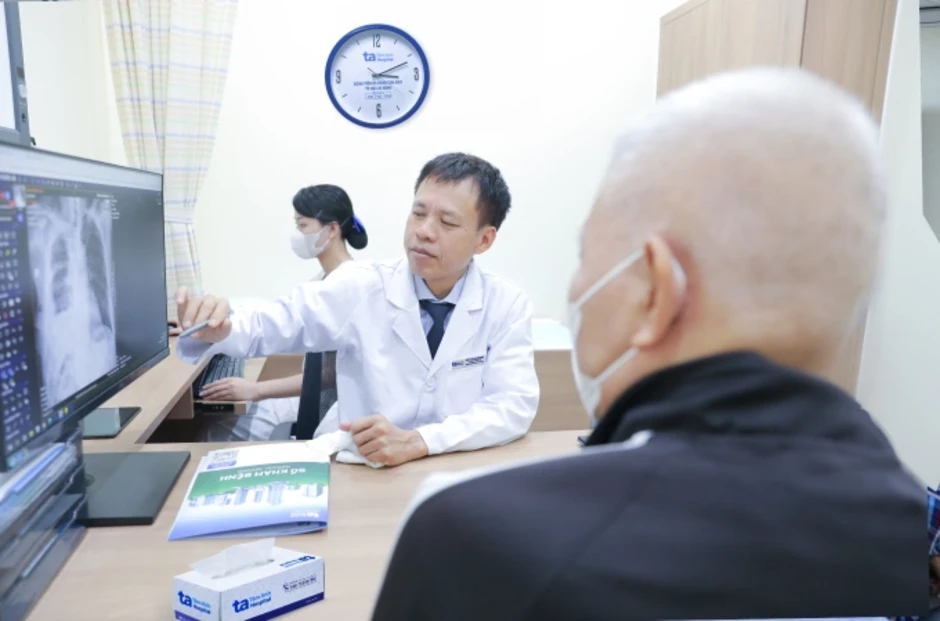 Ho kéo dài có phải dấu hiệu ung thư phổi? - Báo TinVina Ho kéo dài có phải dấu hiệu ung thư phổi? - Báo TinVina