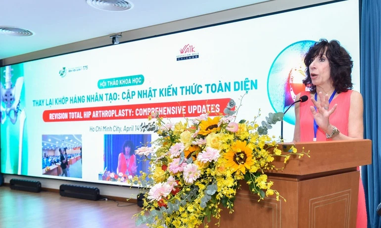 Hội thảo khoa học “Thay lại khớp háng nhân tạo: Cập nhật kiến thức toàn diện” Hội thảo khoa học “Thay lại khớp háng nhân tạo: Cập nhật kiến thức toàn diện”