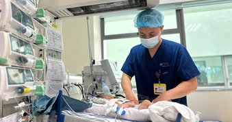 Hơn 10.000 ca mổ tim, Trung tâm Tim mạch BV Nhi Trung ương được vinh danh