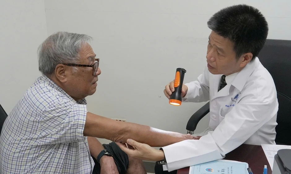 Hơn 2 triệu người Việt sống chung với bệnh vảy nến Hơn 2 triệu người Việt sống chung với bệnh vảy nến