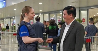 Hơn 20 giờ mang thuốc 8.000 USD cứu sống 3 trẻ ngộ độc cá ủ chua