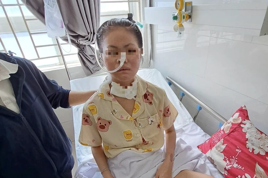 Hơn 60 ngày níu mạng cô gái ở TPHCM mắc căn bệnh "tự mình tấn công mình" Hơn 60 ngày níu mạng cô gái ở TPHCM mắc căn bệnh "tự mình tấn công mình"