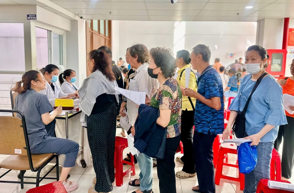 Hơn 63% người dân TP.HCM khám, tầm soát miễn phí có vấn đề sức khỏe Hơn 63% người dân TP.HCM khám, tầm soát miễn phí có vấn đề sức khỏe