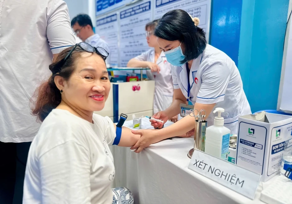 Hơn 63% người dân TP.HCM khám, tầm soát miễn phí có vấn đề sức khỏe Hơn 63% người dân TP.HCM khám, tầm soát miễn phí có vấn đề sức khỏe