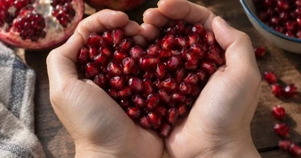 Hợp chất tạo ra sau khi ăn lựu mở hướng điều trị mới cho bệnh suy tim