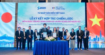 Hợp tác mang giải pháp chăm sóc mắt toàn diện cho người Việt