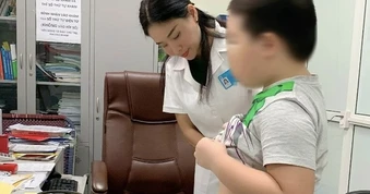 Hút thuốc, béo phì, ít vận động có thể bị giám sát sức khỏe
