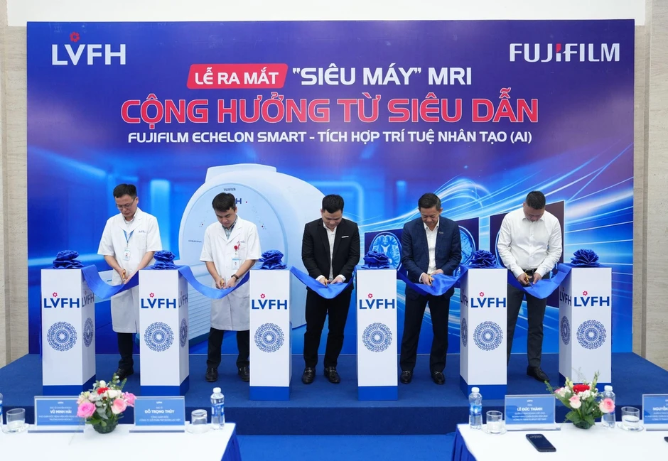 Hữu Nghị Lạc Việt ra mắt siêu máy cộng hưởng từ Fujifilm Echelon Smart tích hợp AI Hữu Nghị Lạc Việt ra mắt siêu máy cộng hưởng từ Fujifilm Echelon Smart tích hợp AI
