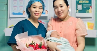 Hy hữu: Bé trai nặng tới 5,1 kg vừa chào đời ở Quảng Trị