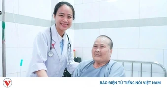 Hy hữu: Hạt sapoche mắc trong phổi cụ bà U80 suốt 2 tháng