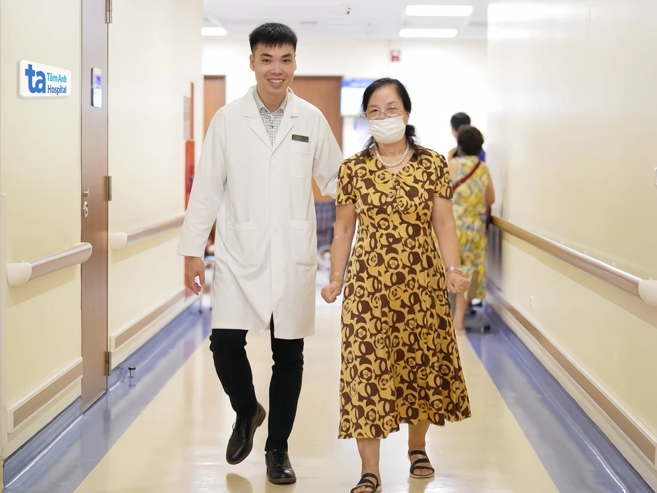 Kỹ thuật thay khớp gối không cắt gân cơ - Báo TinVina