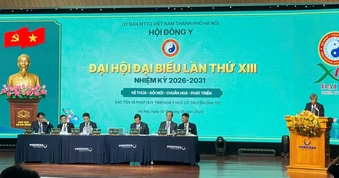 Kết hợp y dược cổ truyền và hiện đại trong chăm sóc sức khỏe nhân dân