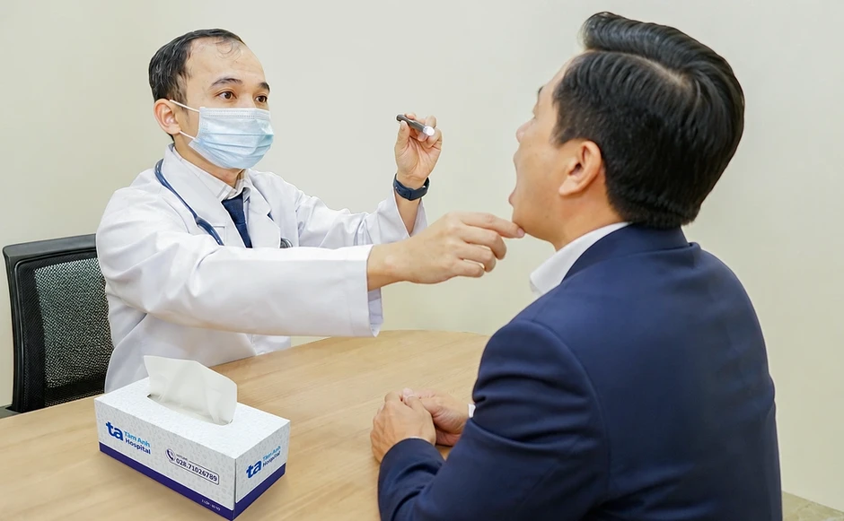 Khạc ra máu, phát hiện mảnh xương trong khí quản - Báo TinVina Khạc ra máu, phát hiện mảnh xương trong khí quản - Báo TinVina