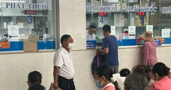 Khám chỉ 5 phút nhưng chờ hàng giờ để lấy thuốc và chuyện ý nghĩa ngày 27/2