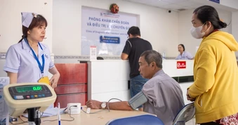 Khám chữa bệnh ngày nghỉ có được hưởng BHYT?