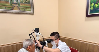 Khám sức khỏe miễn phí cho 250 người có công và gia đình chính sách tại Hà Nội