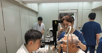 Khám sức khỏe miễn phí cho người có công nhân dịp 27/7