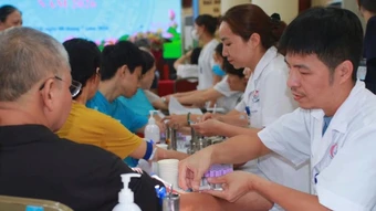 Khám sức khỏe toàn dân: Người dân phường Kim Liên được tầm soát bệnh miễn phí