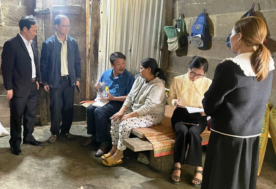 Khẩn cấp đưa thuốc giải Botulinum từ Thụy Sĩ về cứu 3 bệnh nhi đang nguy kịch Khẩn cấp đưa thuốc giải Botulinum từ Thụy Sĩ về cứu 3 bệnh nhi đang nguy kịch