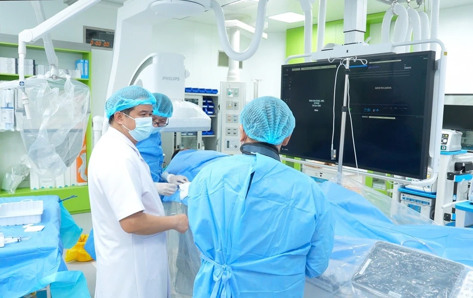 Khẳng định vị thế tuyến trung ương trên hành trình chăm sóc sức khỏe nhân dân Khẳng định vị thế tuyến trung ương trên hành trình chăm sóc sức khỏe nhân dân
