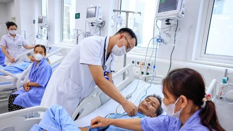 Khẳng định vị thế tuyến trung ương trên hành trình chăm sóc sức khỏe nhân dân Khẳng định vị thế tuyến trung ương trên hành trình chăm sóc sức khỏe nhân dân