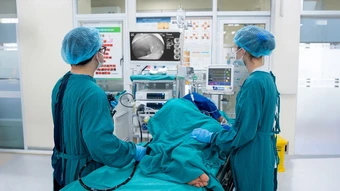Khi nào bác sĩ cắt polyp ngay trong lúc nội soi? - Báo TinVina