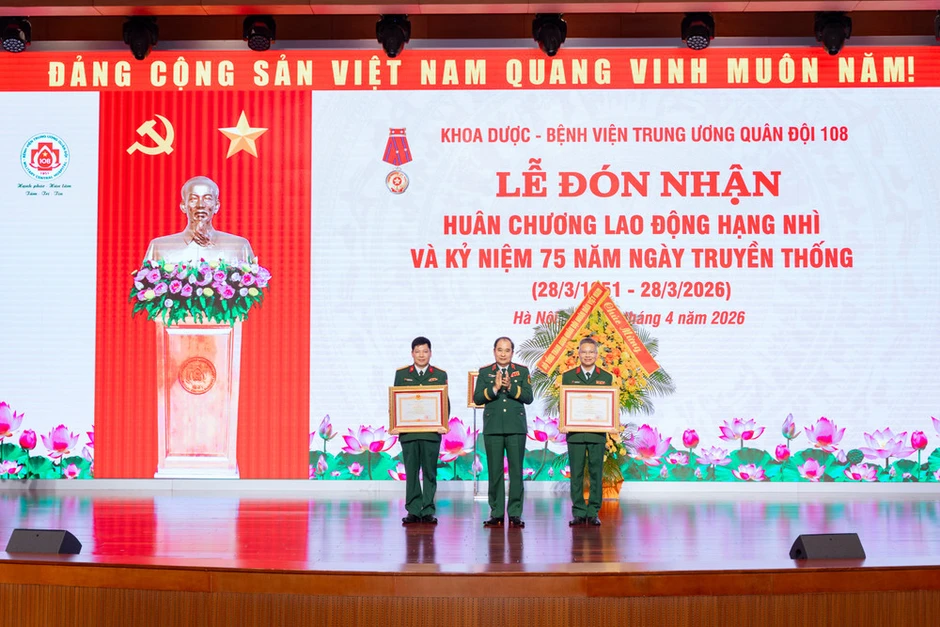 Khoa Dược Bệnh viện Trung ương Quân đội 108: Hành trình 75 năm phụng sự Khoa Dược Bệnh viện Trung ương Quân đội 108: Hành trình 75 năm phụng sự