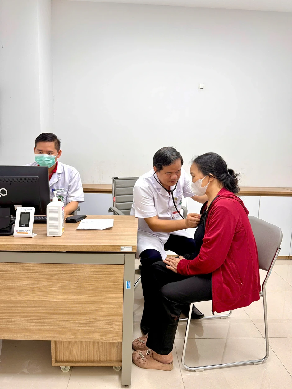 Khởi đầu bằng sự tri ân, lan tỏa trách nhiệm vì sức khỏe nhân dân Khởi đầu bằng sự tri ân, lan tỏa trách nhiệm vì sức khỏe nhân dân