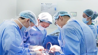 Khối nang chèn ép mạch máu vùng kín người đàn ông - Báo TinVina