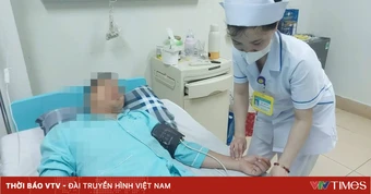 Khối u bụng vỡ gây xuất huyết 2 lít máu