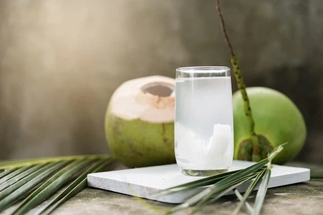 Không chỉ giúp giải khát, uống nước dừa còn có loạt lợi ích sức khỏe bất ngờ này Không chỉ giúp giải khát, uống nước dừa còn có loạt lợi ích sức khỏe bất ngờ này