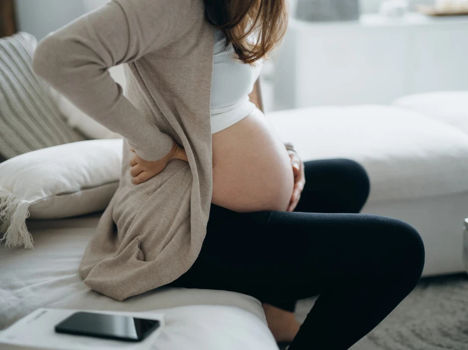 Không chỉ rụng tóc, mất ngủ: Sau sinh phụ nữ còn đối mặt loạt biến chứng đáng sợ này Không chỉ rụng tóc, mất ngủ: Sau sinh phụ nữ còn đối mặt loạt biến chứng đáng sợ này