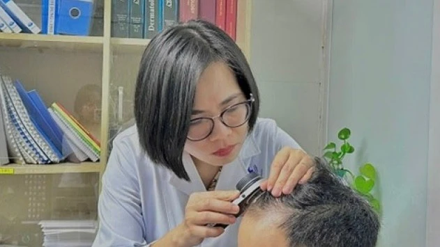 Không có sản phẩm nào có thể làm tóc mọc lại "thần tốc" chỉ sau vài ngày Không có sản phẩm nào có thể làm tóc mọc lại "thần tốc" chỉ sau vài ngày