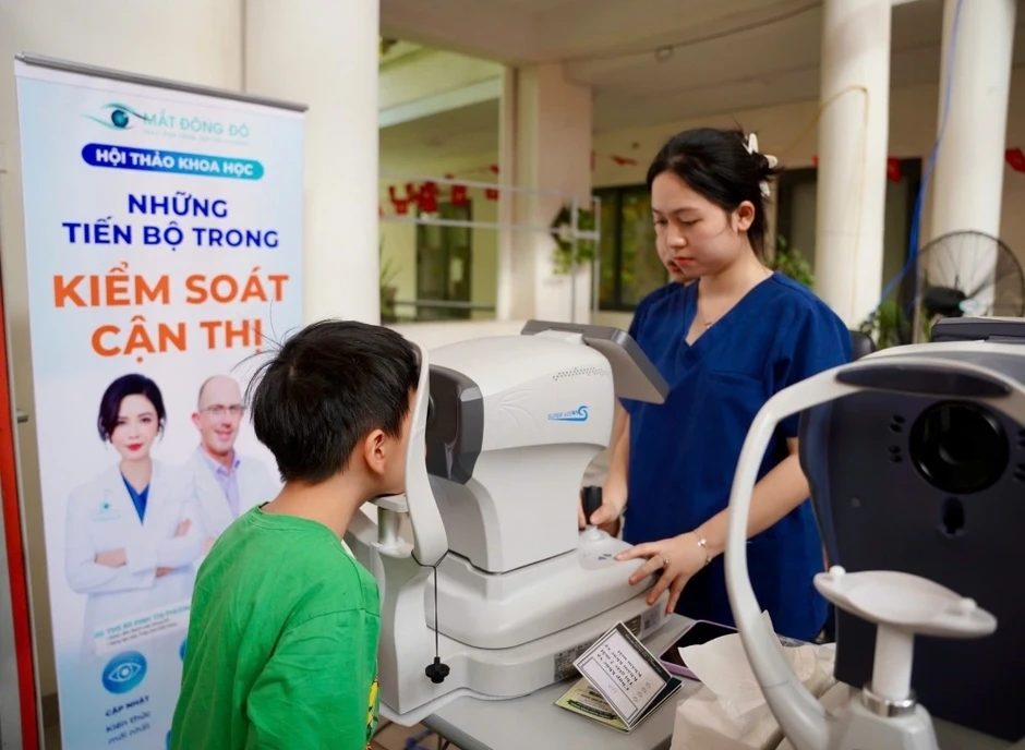 Không phải thiếu ánh sáng, đây mới là nguyên nhân khiến trẻ cận thị sớm Không phải thiếu ánh sáng, đây mới là nguyên nhân khiến trẻ cận thị sớm
