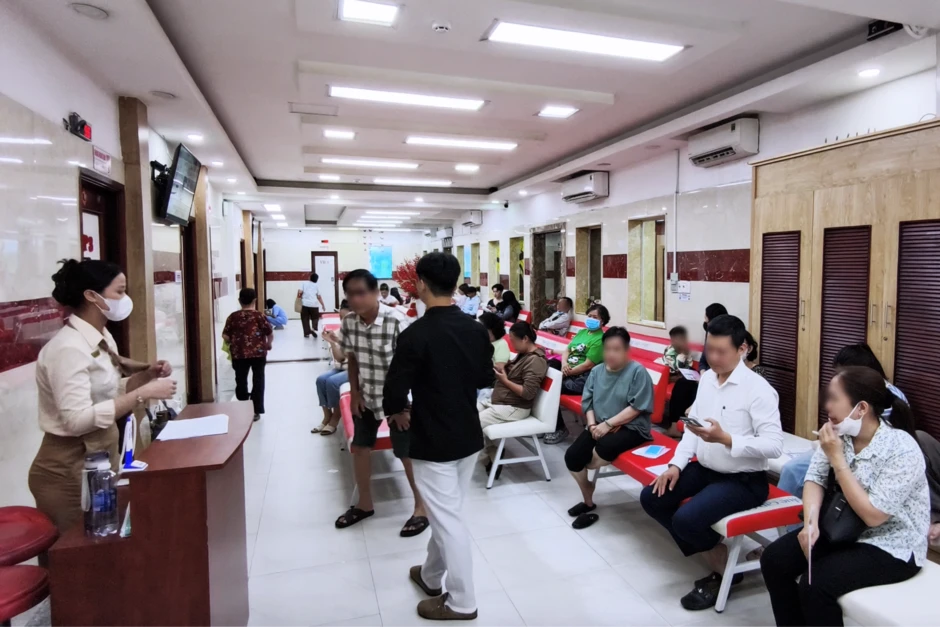 Kiến ba khoang hoành hành sau mưa, nhiều người ở TPHCM vào viện "cầu cứu" Kiến ba khoang hoành hành sau mưa, nhiều người ở TPHCM vào viện "cầu cứu"