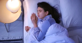 Kiểu ngủ gây hại gấp đôi thiếu ngủ thông thường