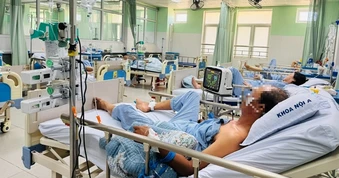 Kịp giữ lại mạng sống cho tài xế bất ngờ tím tái, ngưng thở
