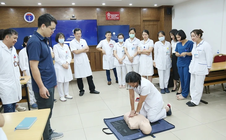 Kịp thời sơ cấp cứu nạn nhân: Khi sự sống không chỉ nằm ở phép màu Kịp thời sơ cấp cứu nạn nhân: Khi sự sống không chỉ nằm ở phép màu