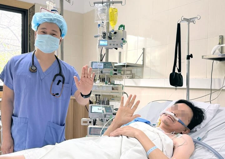 Kỳ tích Việt Nam: Nhận tim gan người này, hiến ngay gan mình cứu người khác Kỳ tích Việt Nam: Nhận tim gan người này, hiến ngay gan mình cứu người khác