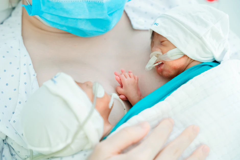 Kỳ tích y khoa: Tam thai chào đời cách nhau 36 giờ Kỳ tích y khoa: Tam thai chào đời cách nhau 36 giờ