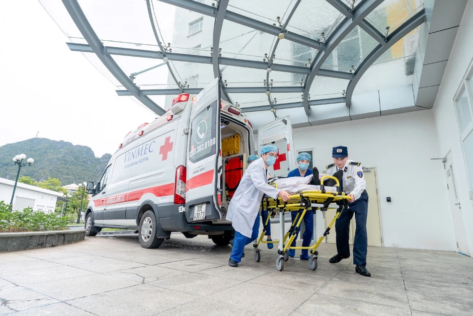 'La bàn' đặc biệt phía sau những quyết định sinh tử của chuyên gia hồi sức cấp cứu Vinmec Hạ Long 'La bàn' đặc biệt phía sau những quyết định sinh tử của chuyên gia hồi sức cấp cứu Vinmec Hạ Long