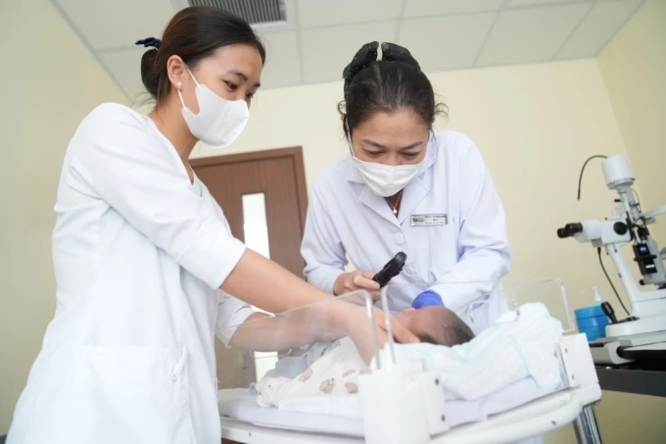 Lác mắt ở trẻ sơ sinh có tự khỏi? - Báo TinVina Lác mắt ở trẻ sơ sinh có tự khỏi? - Báo TinVina