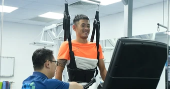 Lâm Quang Nhật: Dù thoát vị đĩa đệm vẫn 3 lần phá Kỷ lục quốc gia Triathlon